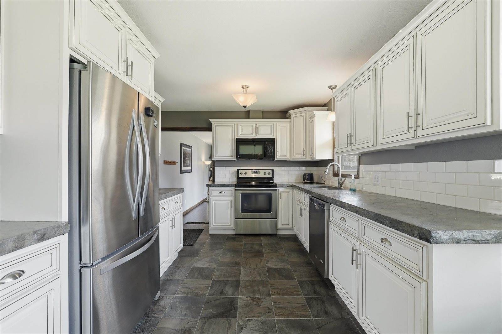 1427 E 29th Street, Marshfield, WI 54449