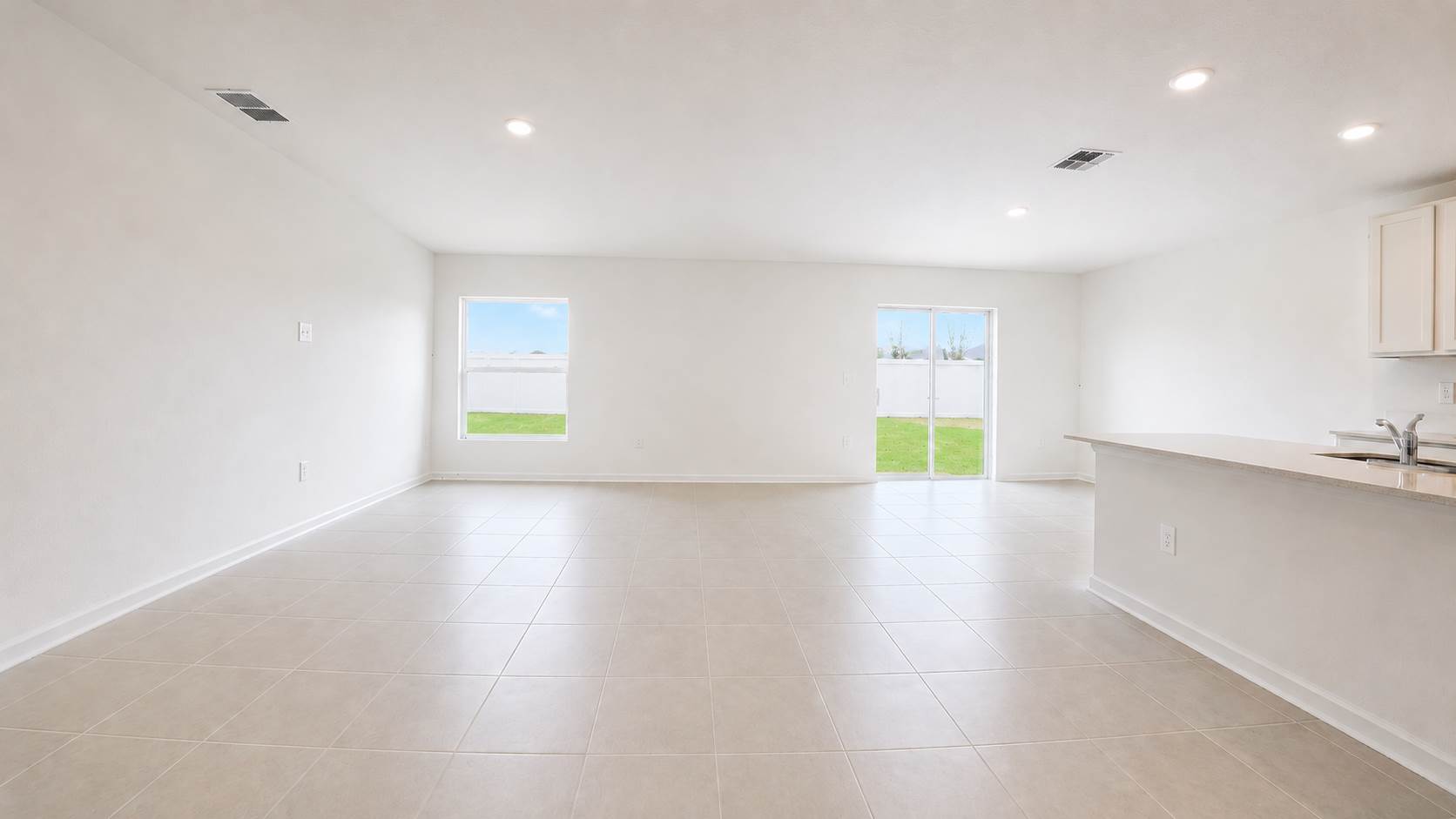 5153 Green Belt Dr, Haines City, FL 33844