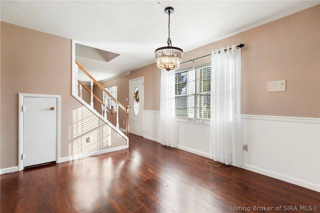 1700 Tennyson Drive, Clarksville, IN 47129