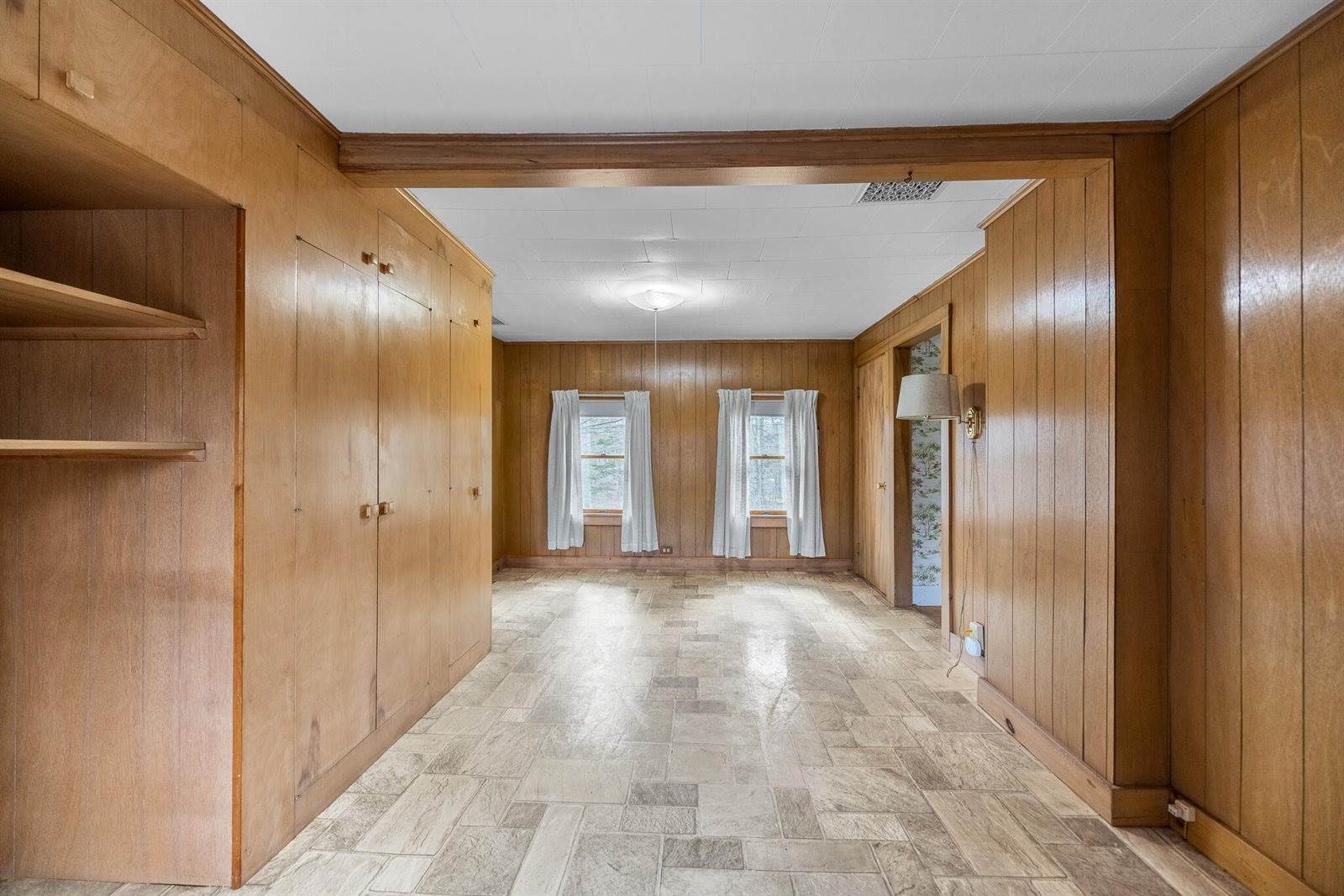 2546 Route 2, Hermon, ME 04401