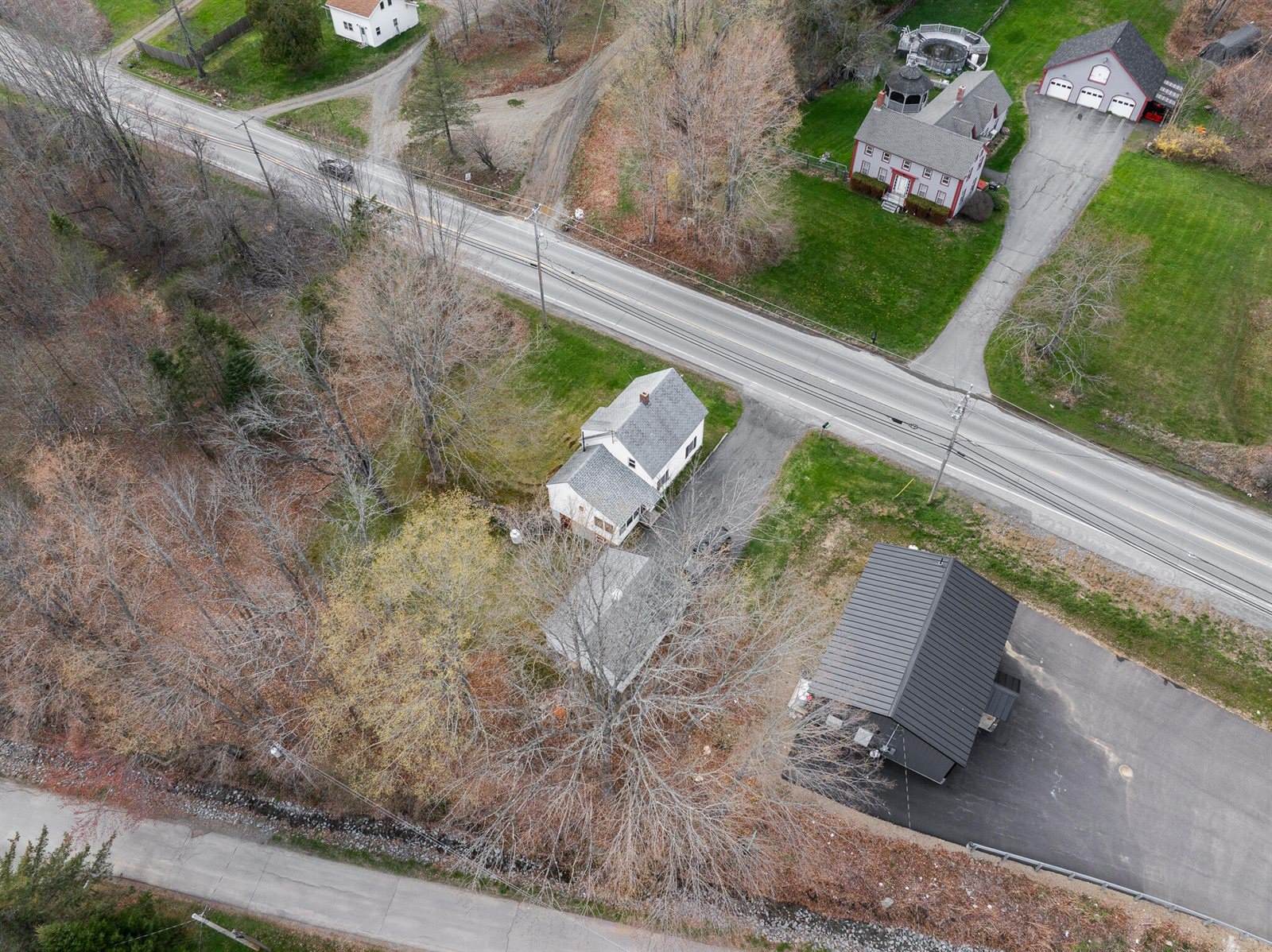 2546 Route 2, Hermon, ME 04401