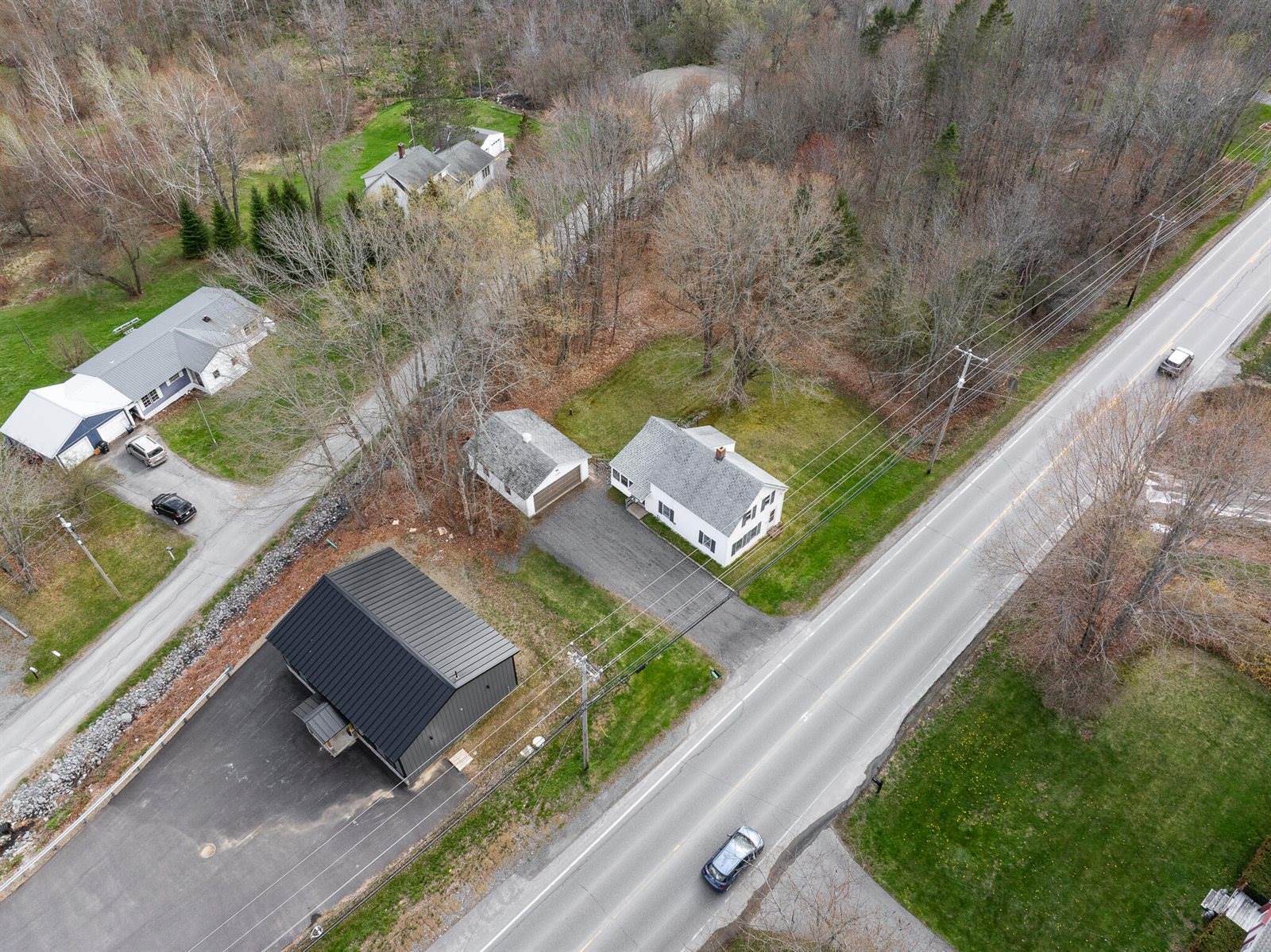 2546 Route 2, Hermon, ME 04401