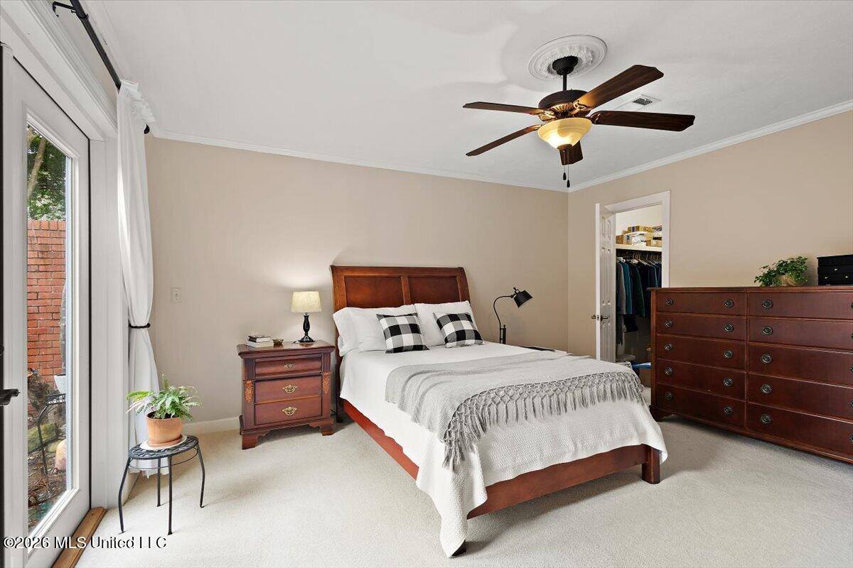 217 River Place 2, Jackson, MS 39211