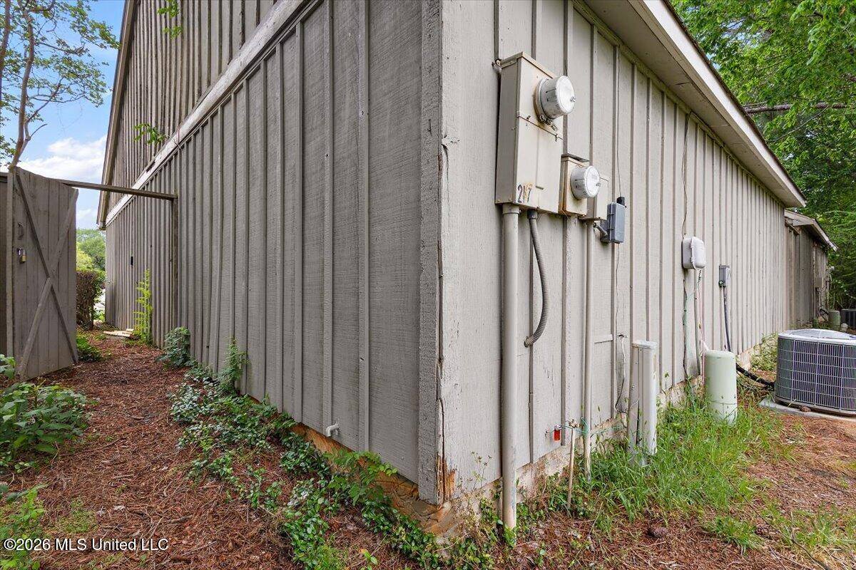 217 River Place 2, Jackson, MS 39211