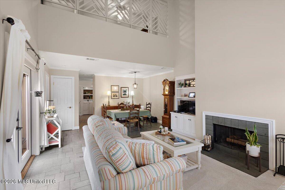 217 River Place 2, Jackson, MS 39211