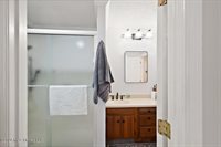 217 River Place 2, Jackson, MS 39211