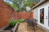 217 River Place 2, Jackson, MS 39211