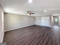 305 Airman Boulevard, Warner Robins, GA 31088