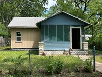 522 SE California Ave, Topeka, KS 66607