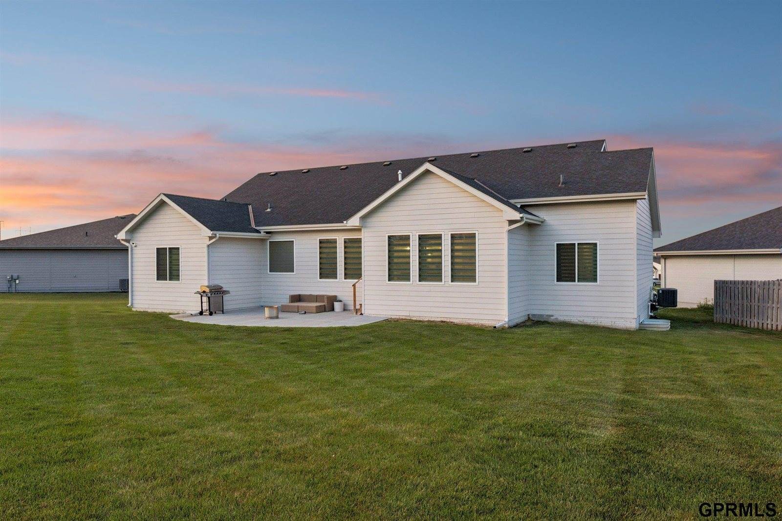 18515 Wirt Circle, Elkhorn, NE 68022