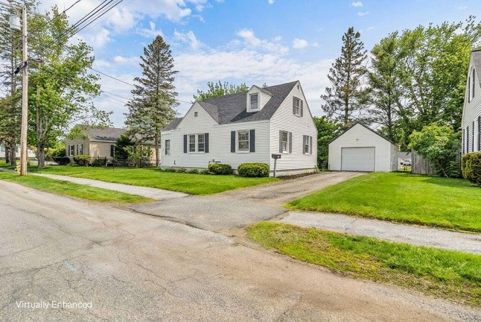 8 Lincoln Street, Brewer, ME 04412
