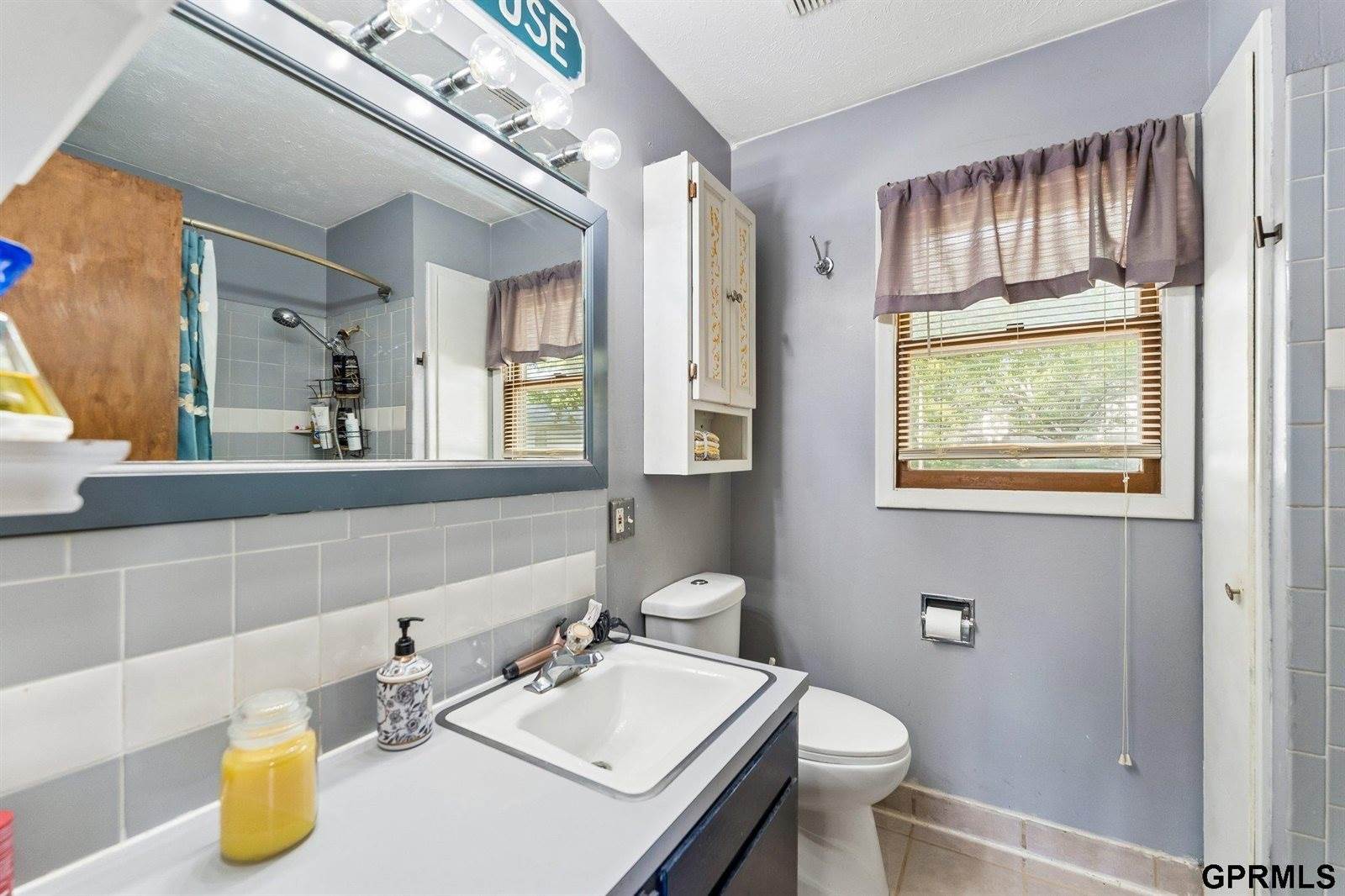 12530 Bartels Drive, Omaha, NE 68137