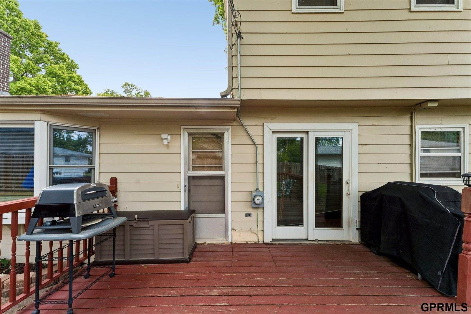 12530 Bartels Drive, Omaha, NE 68137