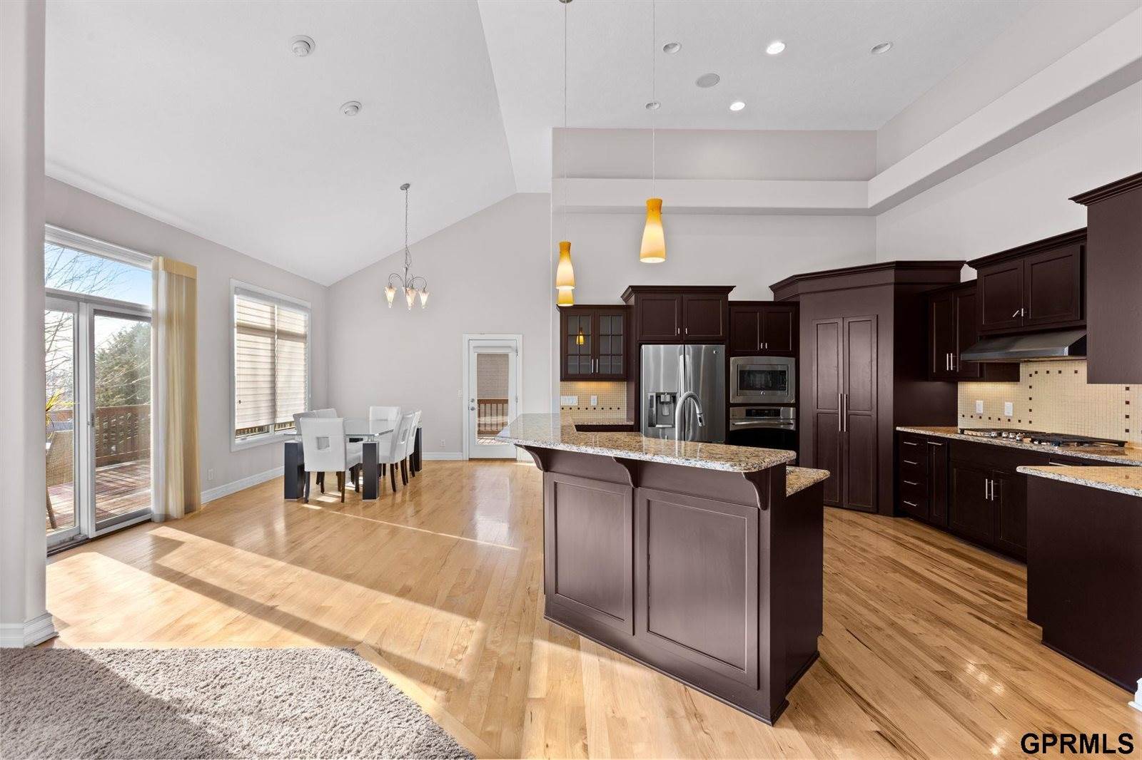 17055 Corby Street, Omaha, NE 68116