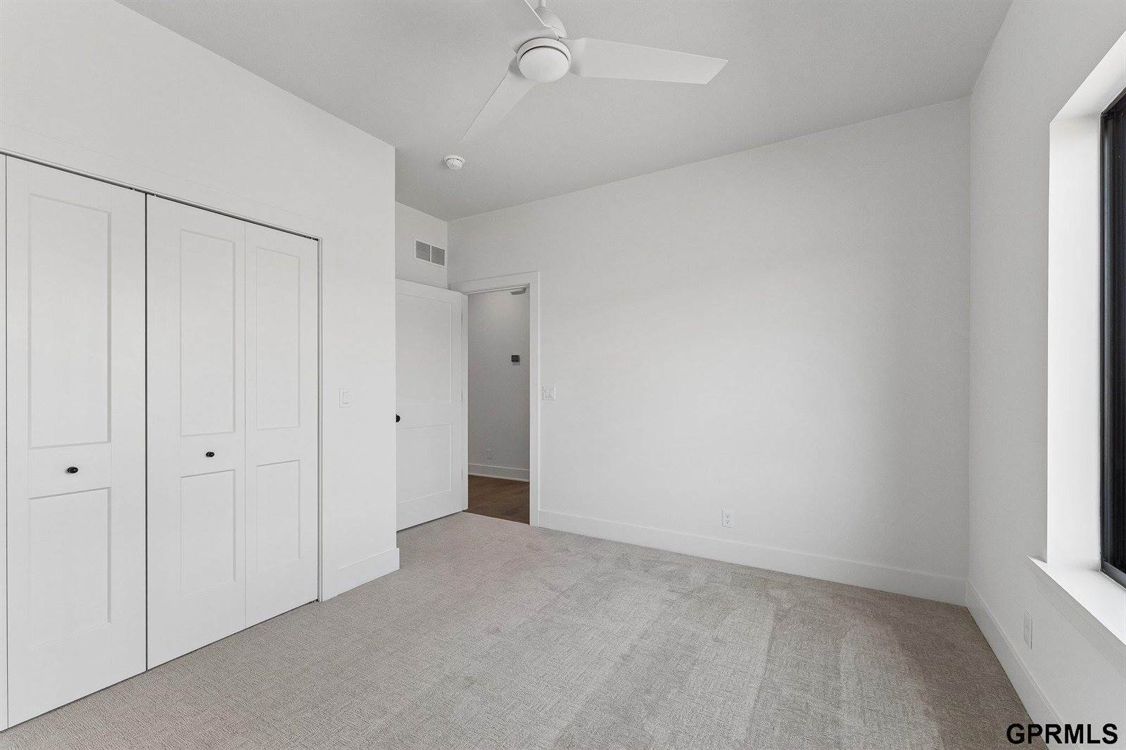 18104 Cooper Street, Gretna, NE 68028