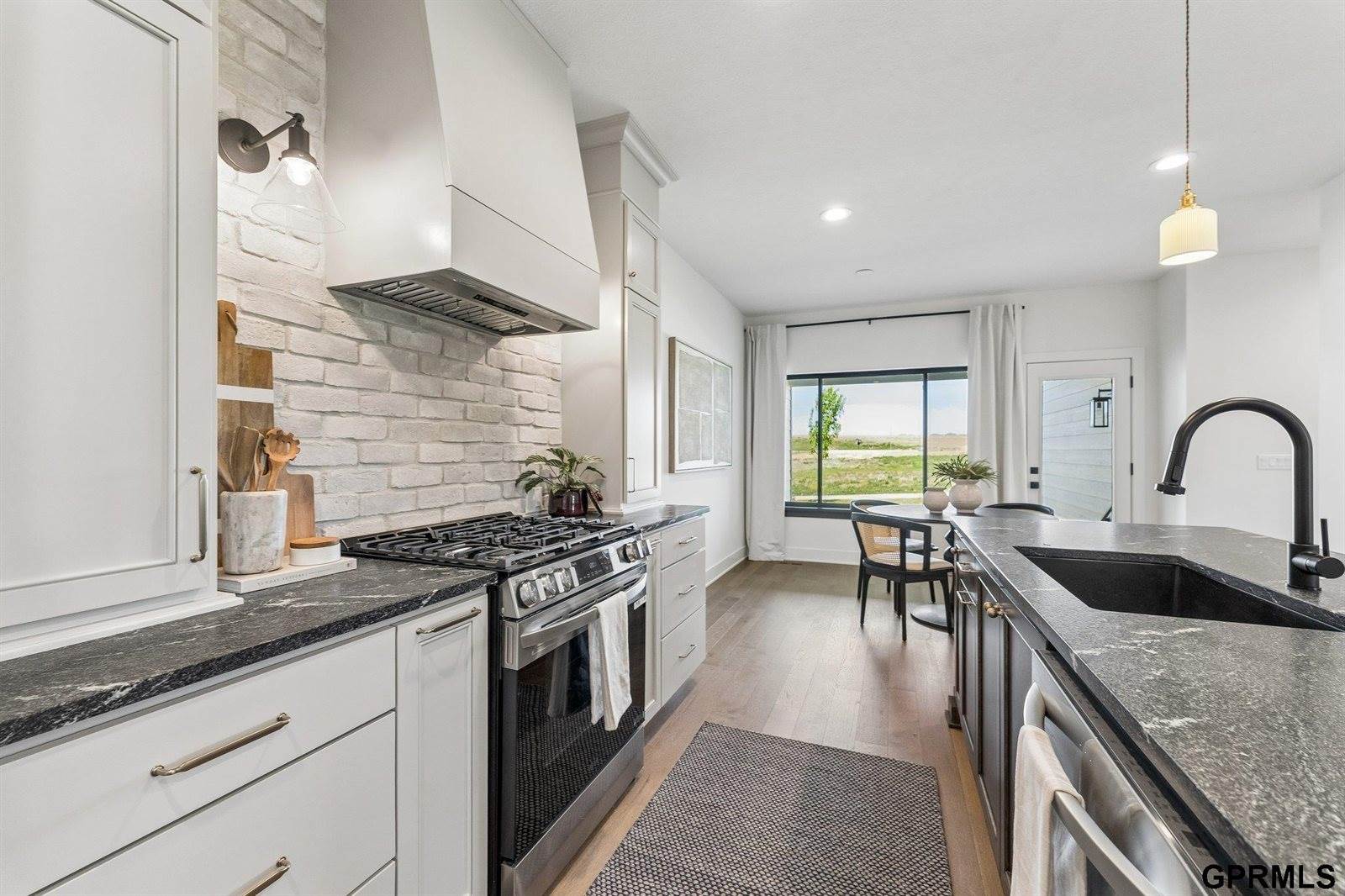 18104 Cooper Street, Gretna, NE 68028