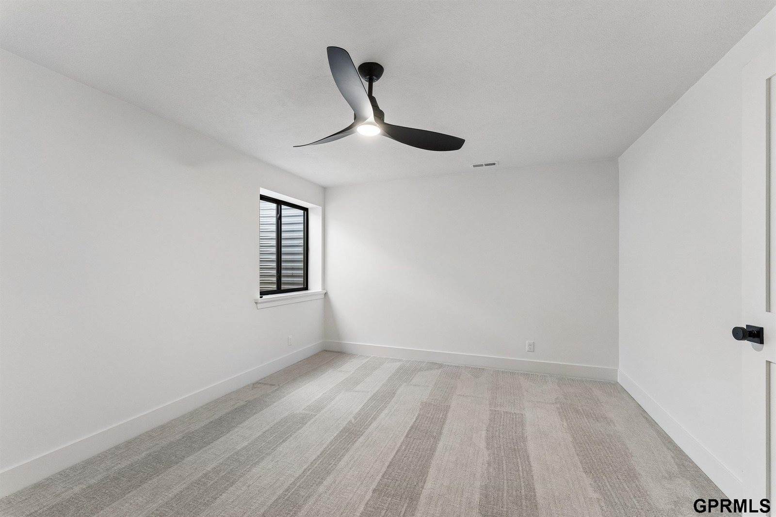 18104 Cooper Street, Gretna, NE 68028