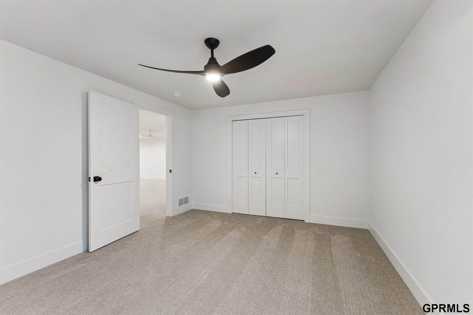 18104 Cooper Street, Gretna, NE 68028