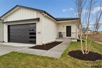 18104 Cooper Street, Gretna, NE 68028