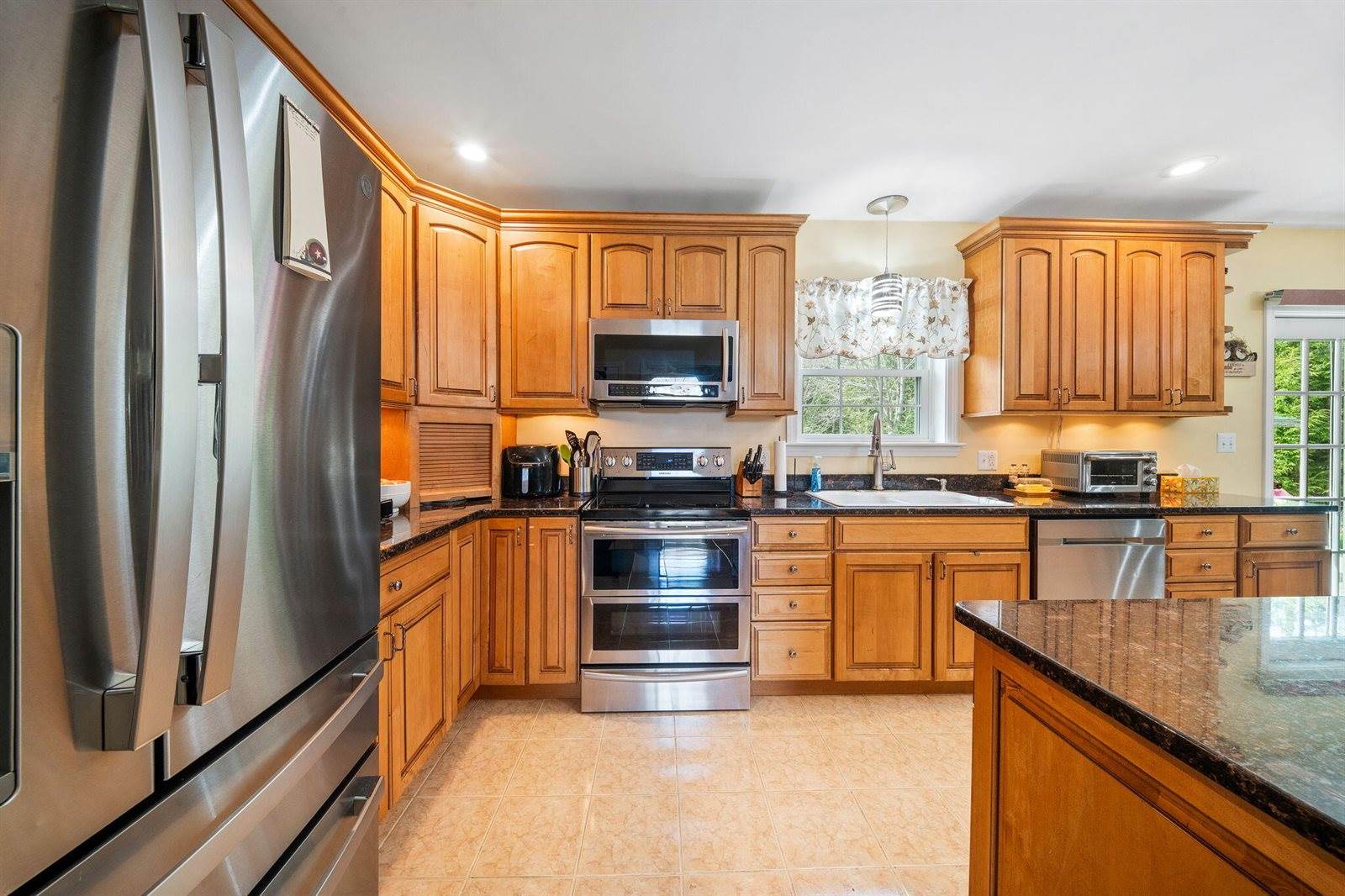 61 Kingsbury Road, Holden, ME 04429