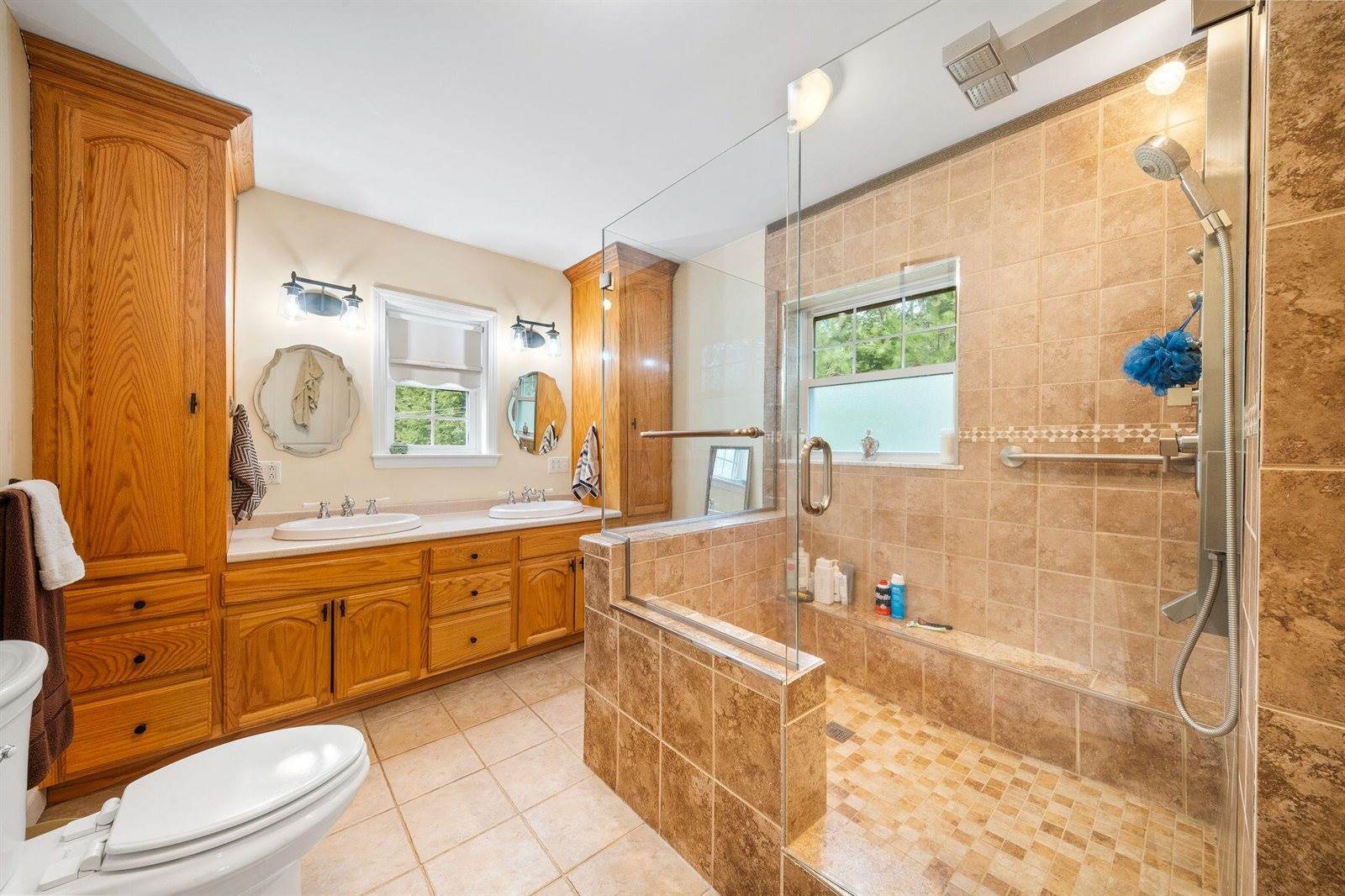 61 Kingsbury Road, Holden, ME 04429