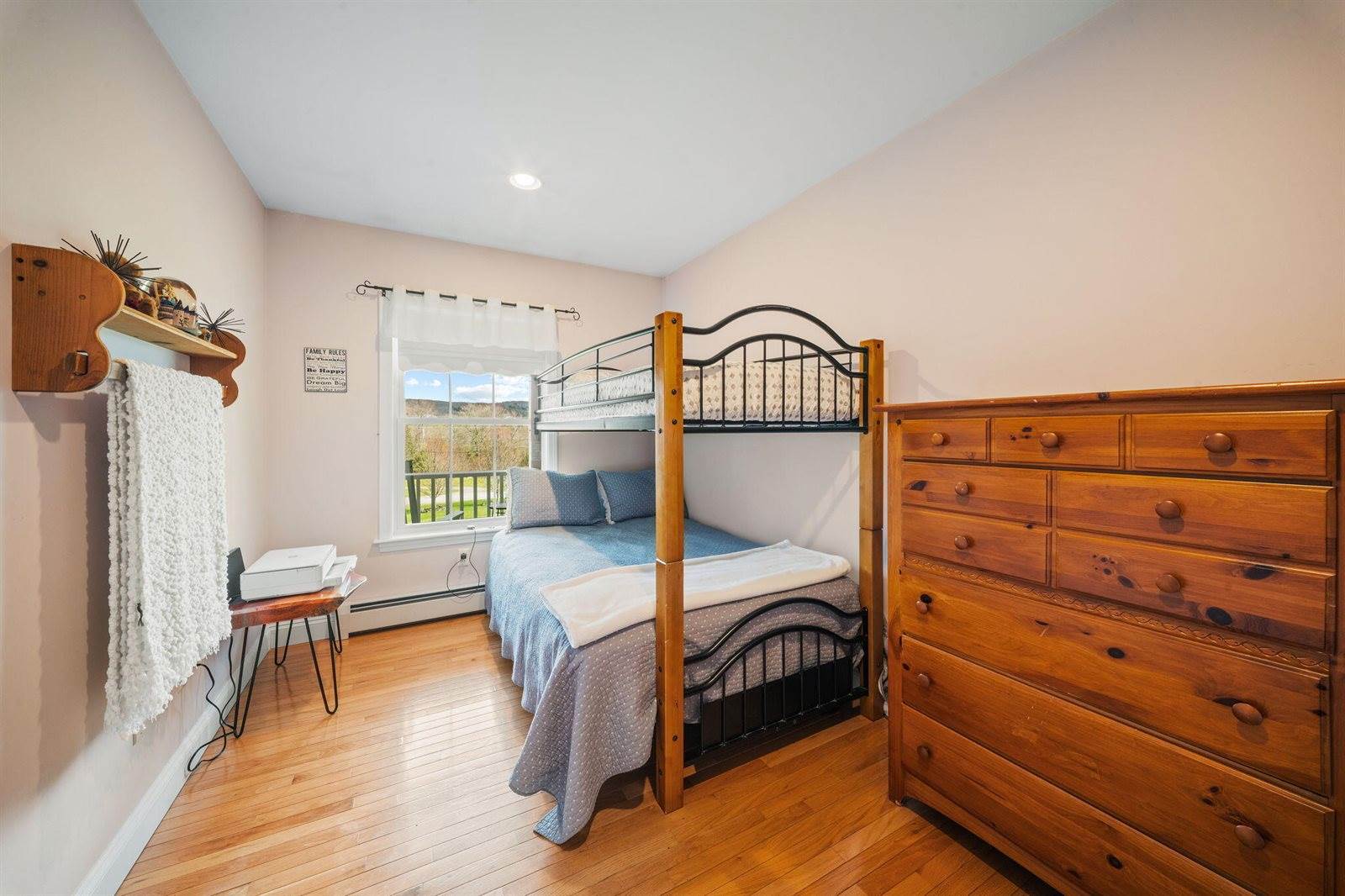 61 Kingsbury Road, Holden, ME 04429