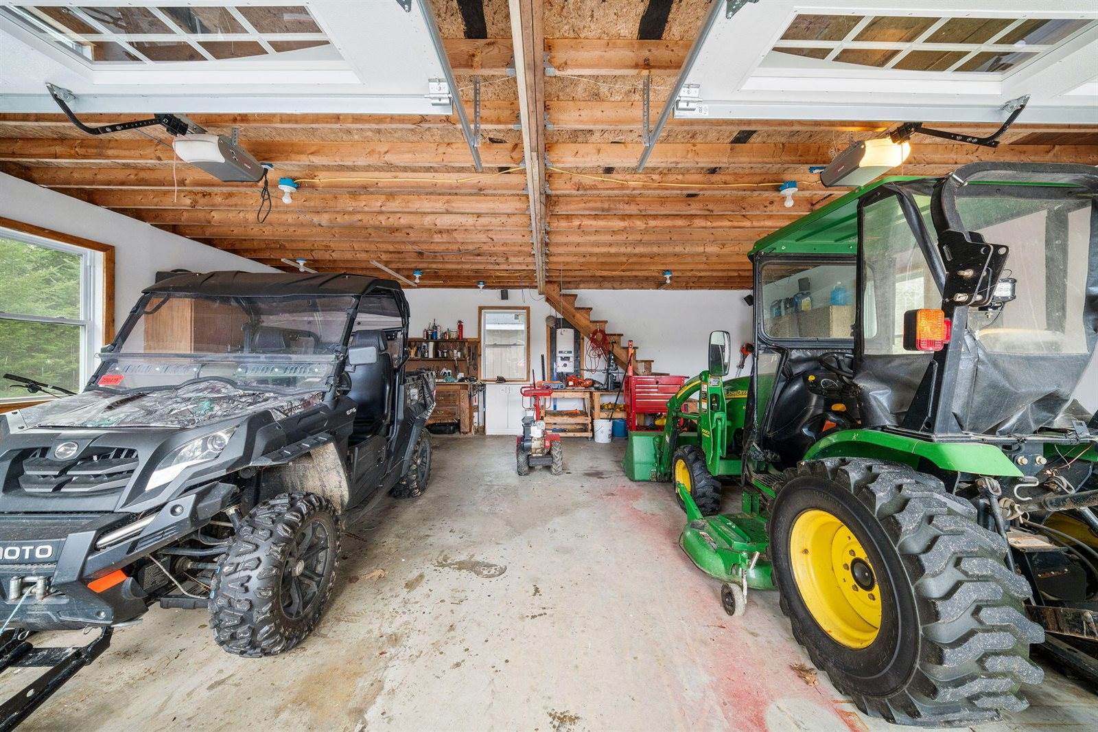 61 Kingsbury Road, Holden, ME 04429