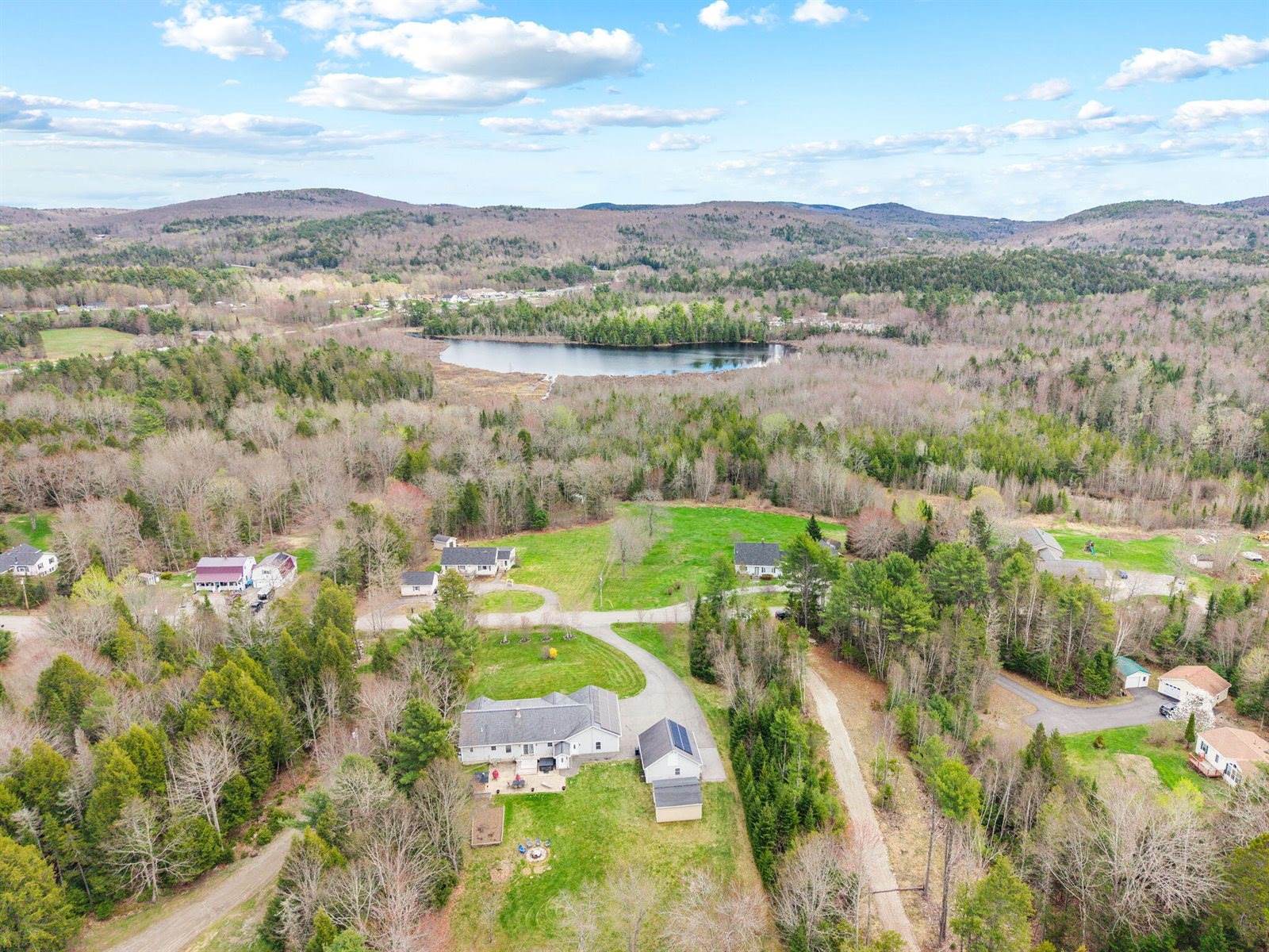 61 Kingsbury Road, Holden, ME 04429