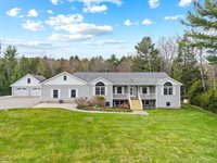 61 Kingsbury Road, Holden, ME 04429