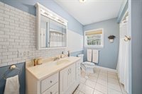 61 Kingsbury Road, Holden, ME 04429
