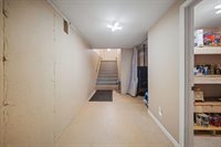 61 Kingsbury Road, Holden, ME 04429