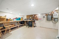 61 Kingsbury Road, Holden, ME 04429