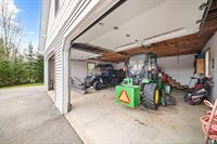 61 Kingsbury Road, Holden, ME 04429