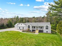 61 Kingsbury Road, Holden, ME 04429