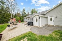 61 Kingsbury Road, Holden, ME 04429