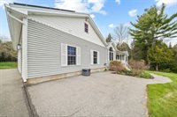 61 Kingsbury Road, Holden, ME 04429
