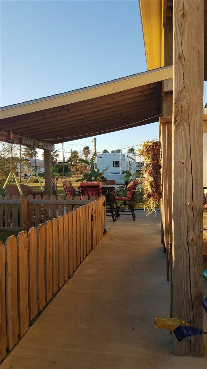 155 Bud Drive, Crystal Beach, TX 77650