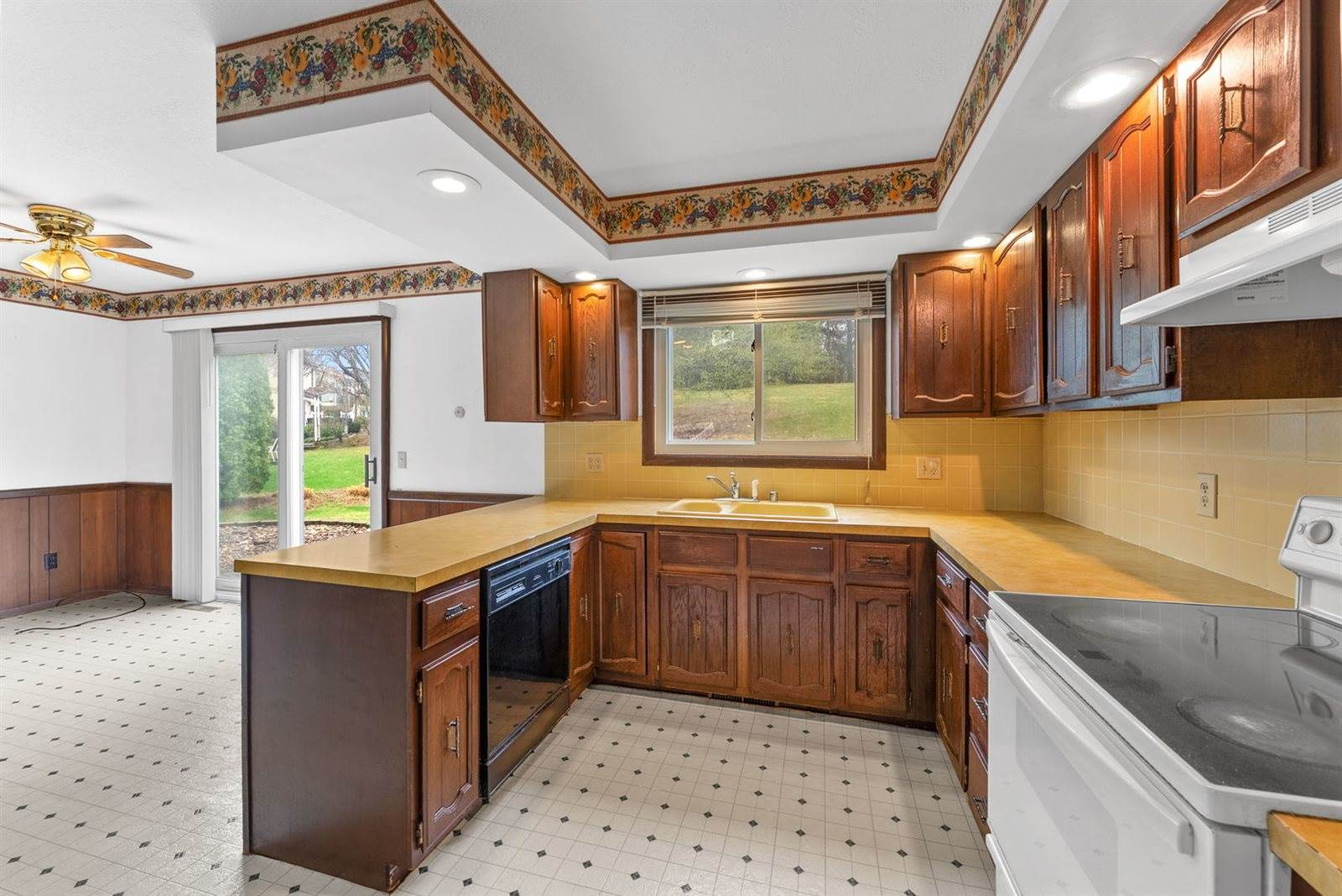 1321 Terrace Park Drive, Bettendorf, IA 52722