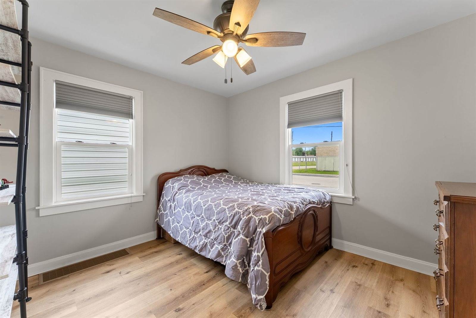 105 South Russell Avenue, Geneseo, IL 61254