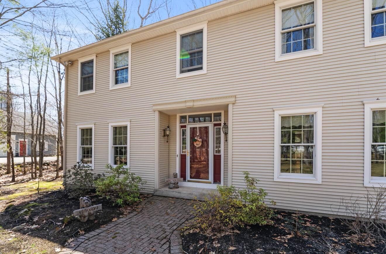 1005 Buck Hill Drive, Veazie, ME 04401