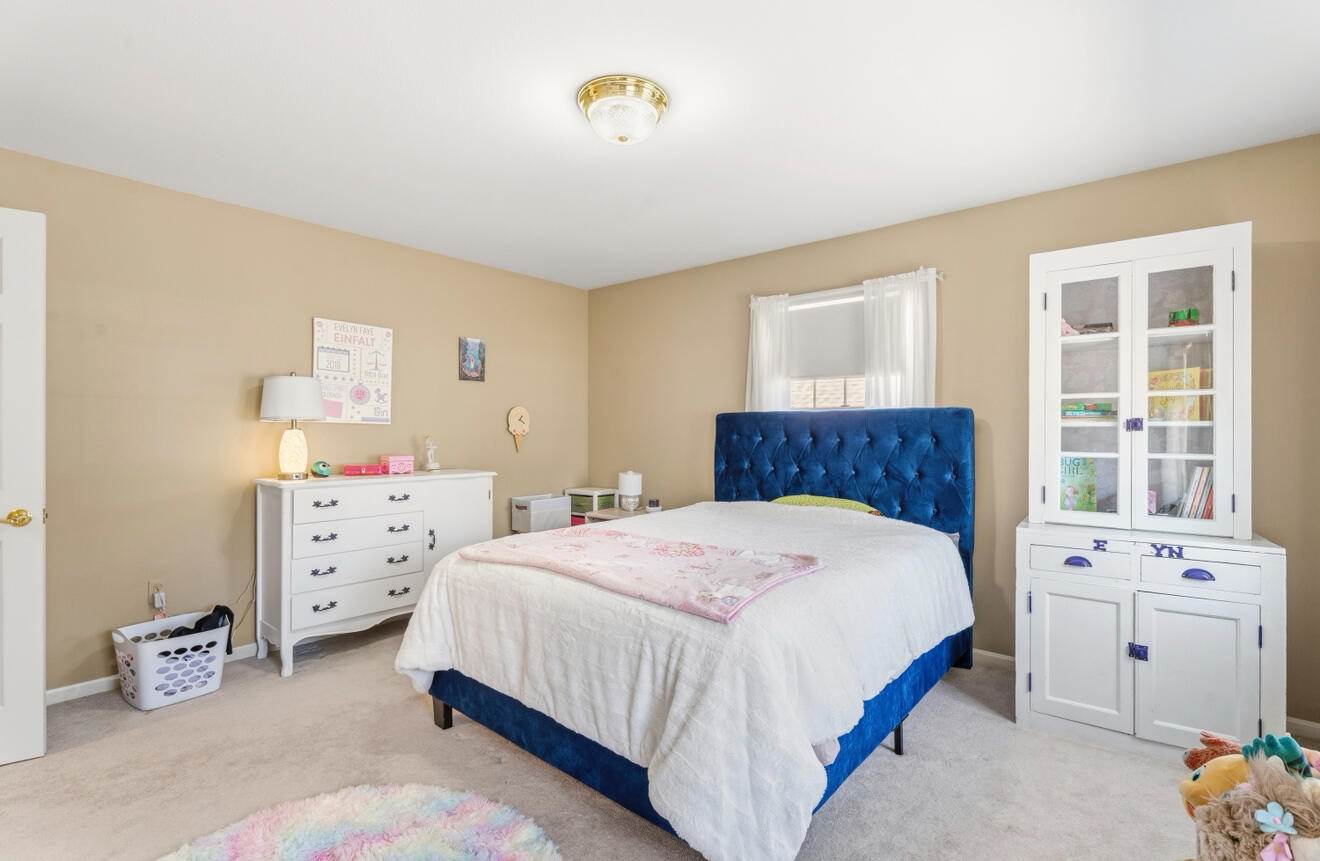 1005 Buck Hill Drive, Veazie, ME 04401