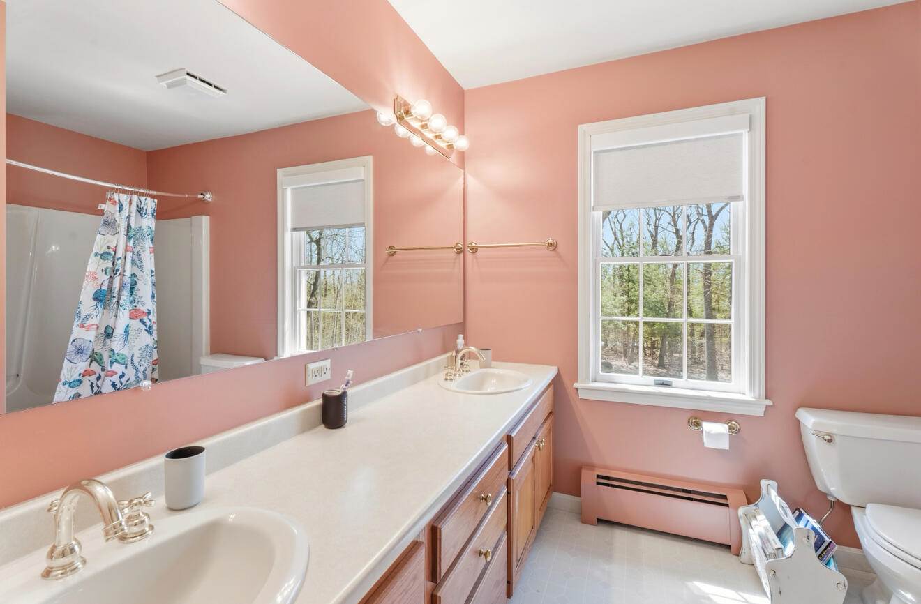 1005 Buck Hill Drive, Veazie, ME 04401
