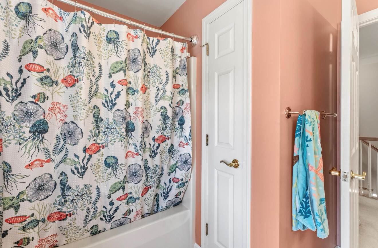 1005 Buck Hill Drive, Veazie, ME 04401