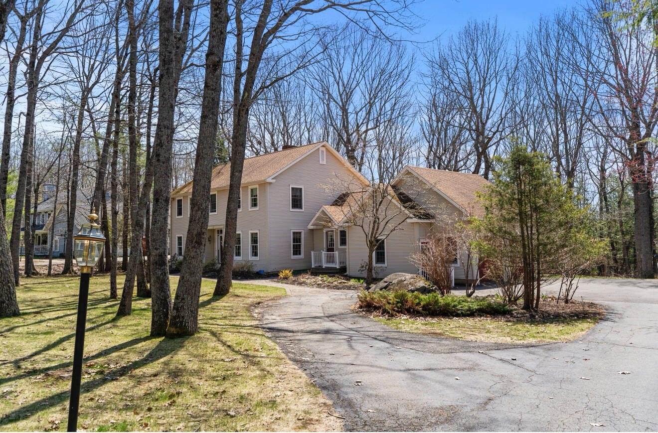 1005 Buck Hill Drive, Veazie, ME 04401