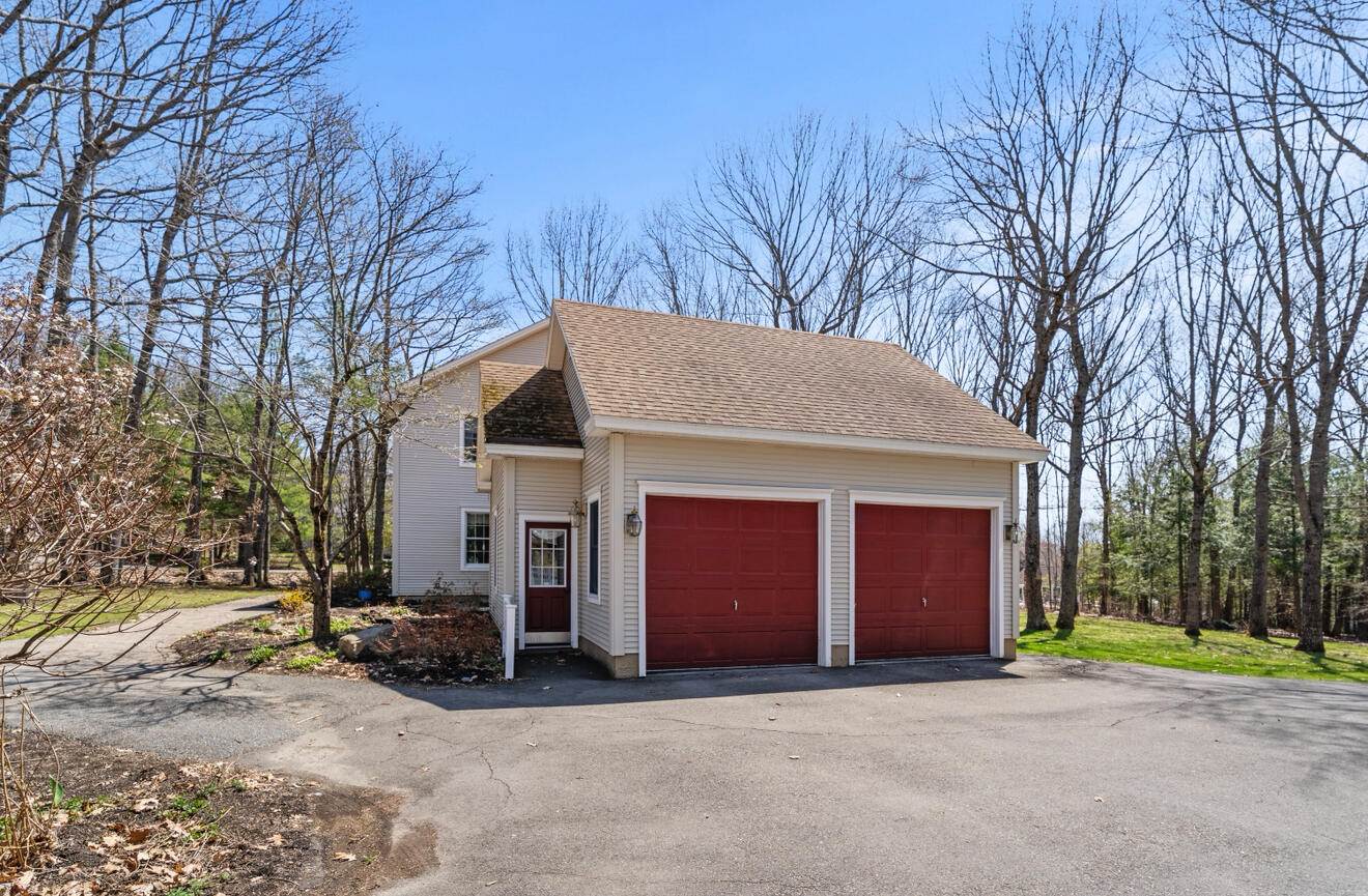 1005 Buck Hill Drive, Veazie, ME 04401