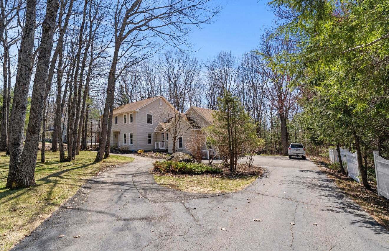 1005 Buck Hill Drive, Veazie, ME 04401