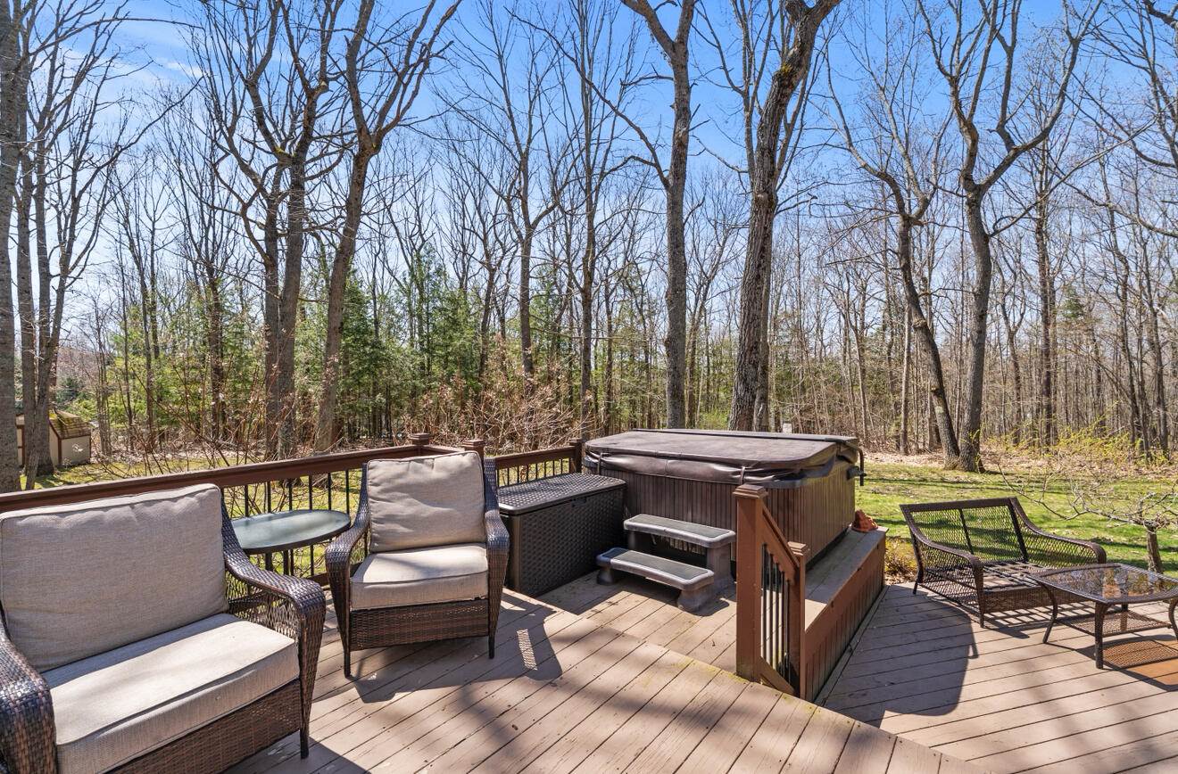 1005 Buck Hill Drive, Veazie, ME 04401