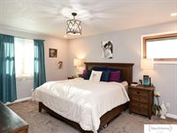 7201 Canyon Road, Lincoln, NE 68516