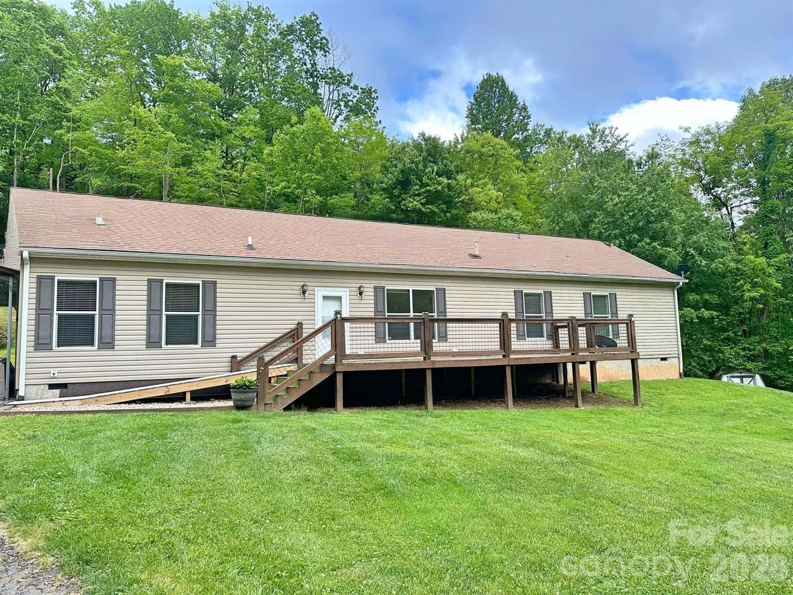 10 Betty's Drive, Waynesville, NC 28786