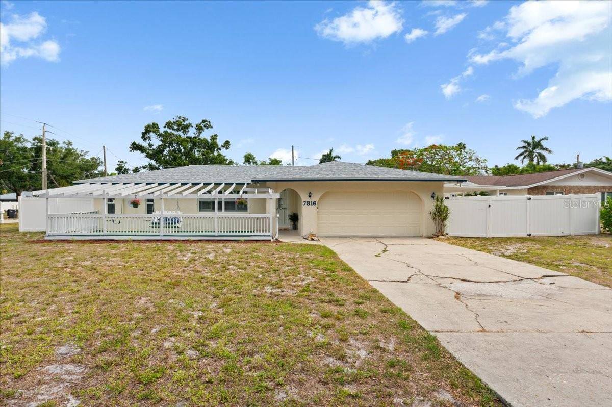 7816 3RD Avenue West, Bradenton, FL 34209